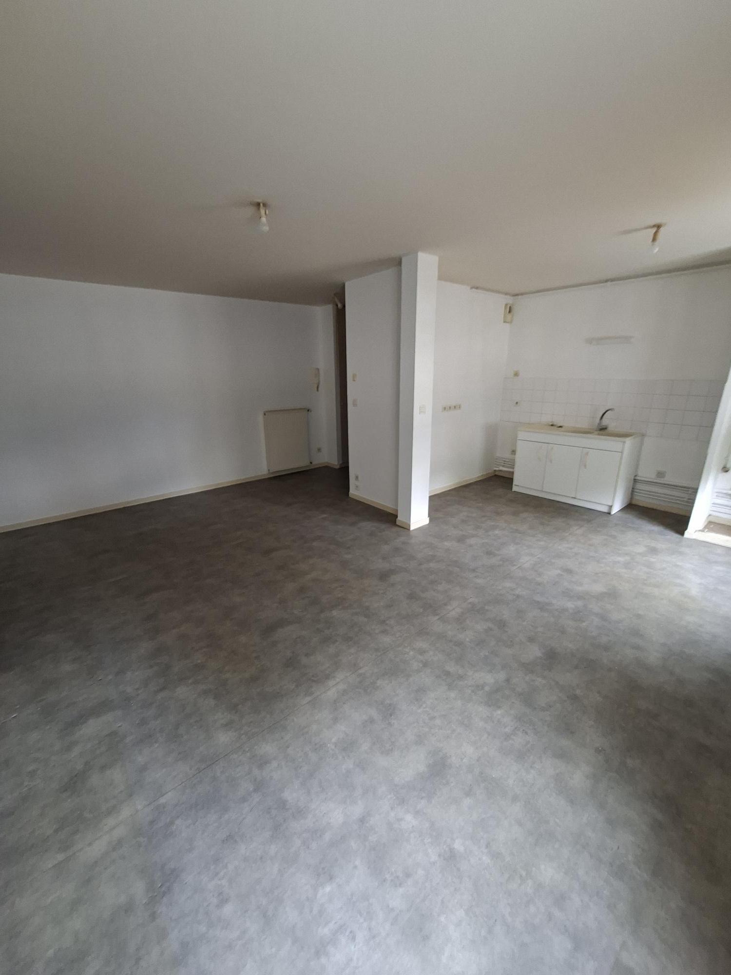 Appartement T4 CENTRE VILLE MONTCEAU