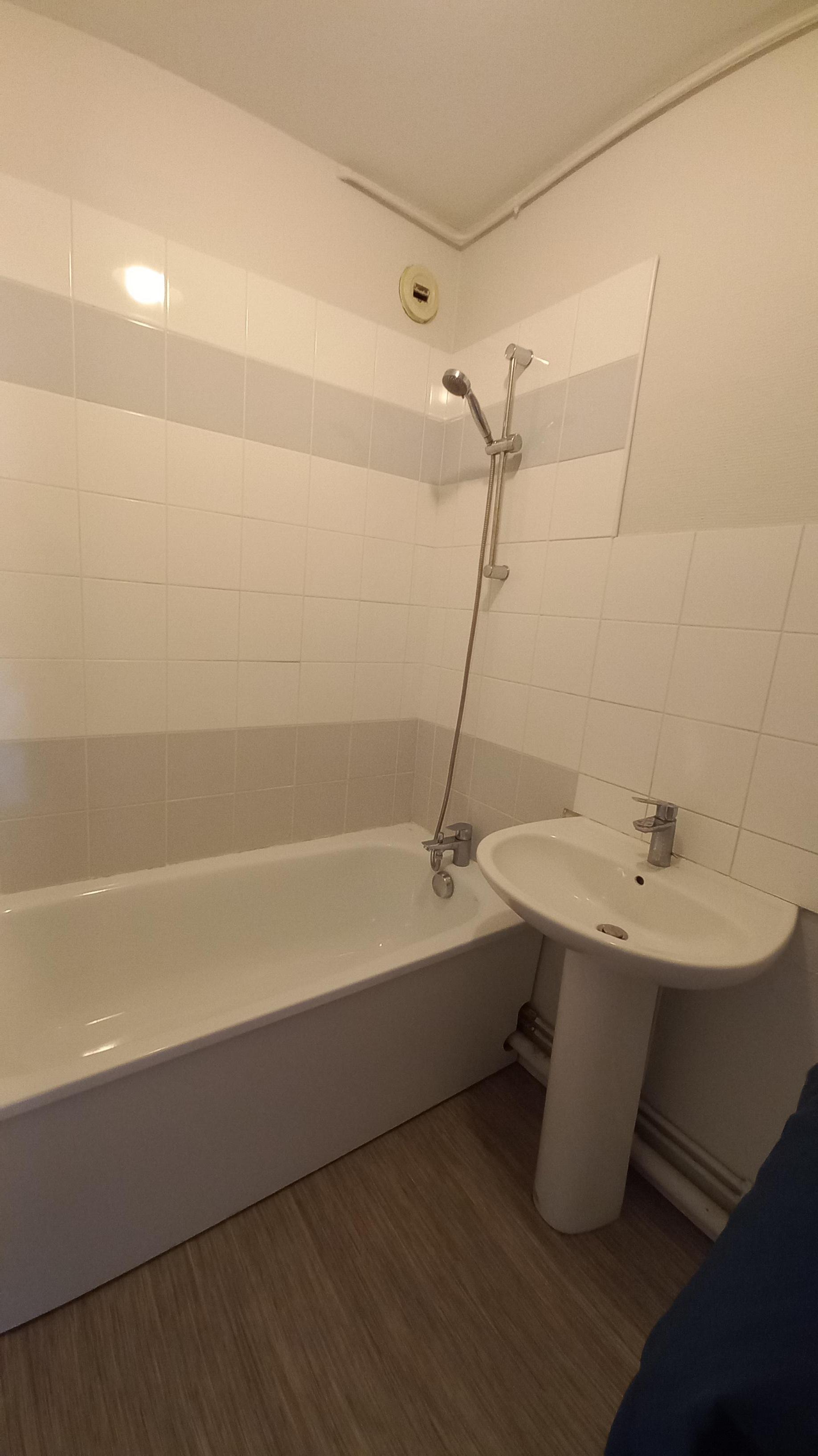 17 RUE DE LA RESISTANCE, 71300, Montceau Les Mines, 2 Chambres Chambres , ,Appartement,Location ,RUE DE LA RESISTANCE,5,16277
