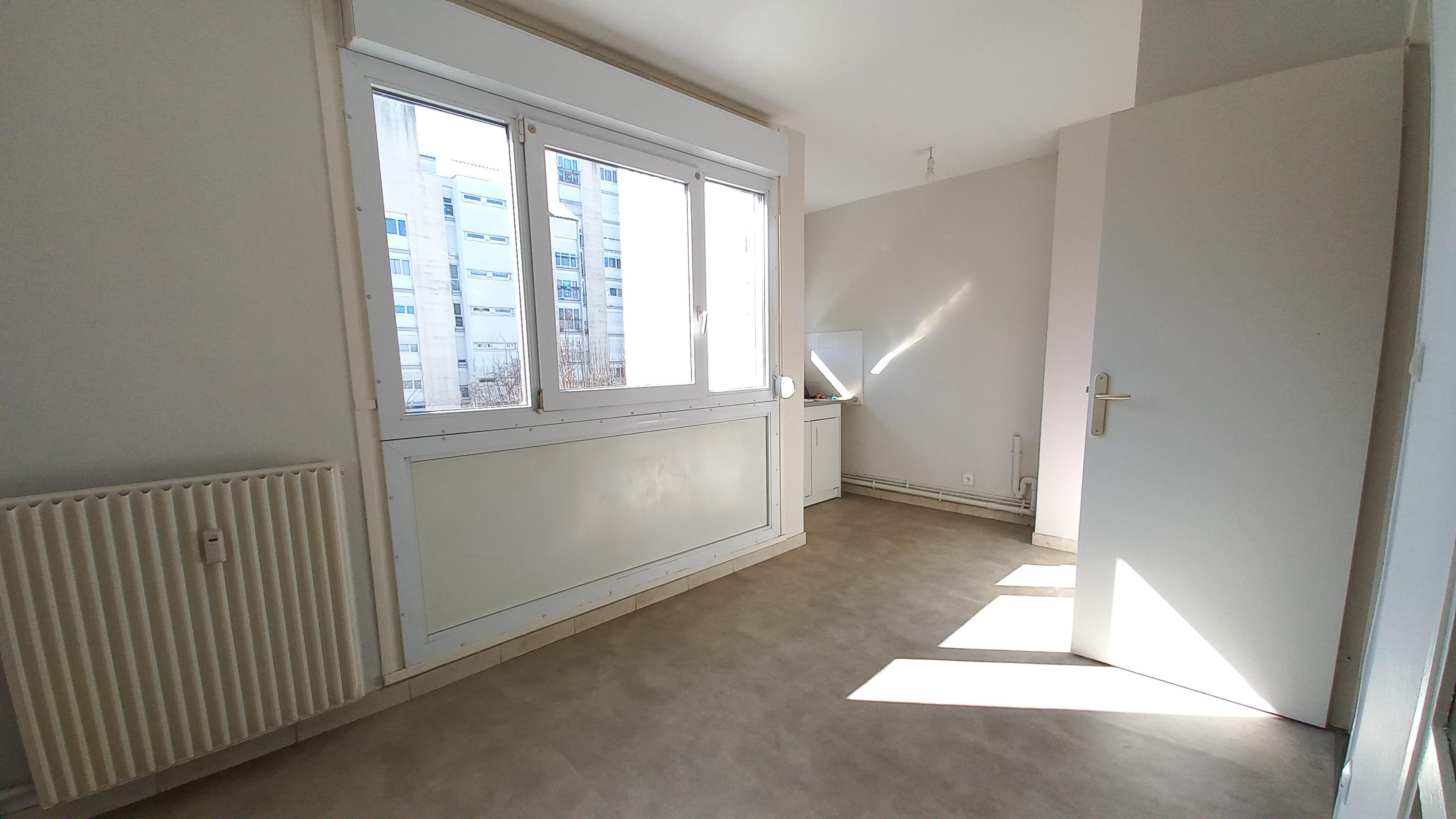 17 RUE DE LA RESISTANCE, 71300, Montceau Les Mines, 2 Chambres Chambres , ,Appartement,Location ,RUE DE LA RESISTANCE,5,16277