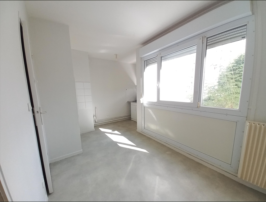 4 rené coty, 71300, 2 Chambres Chambres , ,Appartement,Location ,rené coty,16322
