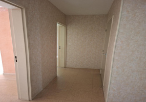 Appartement T4 - Séjour - Cuisine fermée - 3 chambres - Baignoire - Autun - 