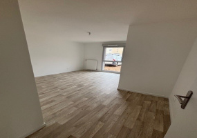 Appartement T5 - Loggia - Terrasse - 4 chambre - 2-ème étage - Baignoire - Douche - WC séparé - Beaune 