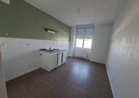 18 rue de la Gare, 71420, Génelard, 3 Chambres Chambres , ,Appartement,Location ,rue de la Gare,16865