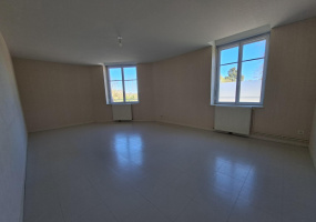 18 rue de la Gare, 71420, Génelard, 3 Chambres Chambres , ,Appartement,Location ,rue de la Gare,16865