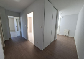 18 rue de la Gare, 71420, Génelard, 3 Chambres Chambres , ,Appartement,Location ,rue de la Gare,16865