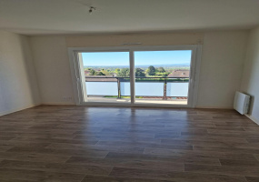 Dans la résidence Le Panoramique à MARCIGNY, Appartement T3BIS à Louer
