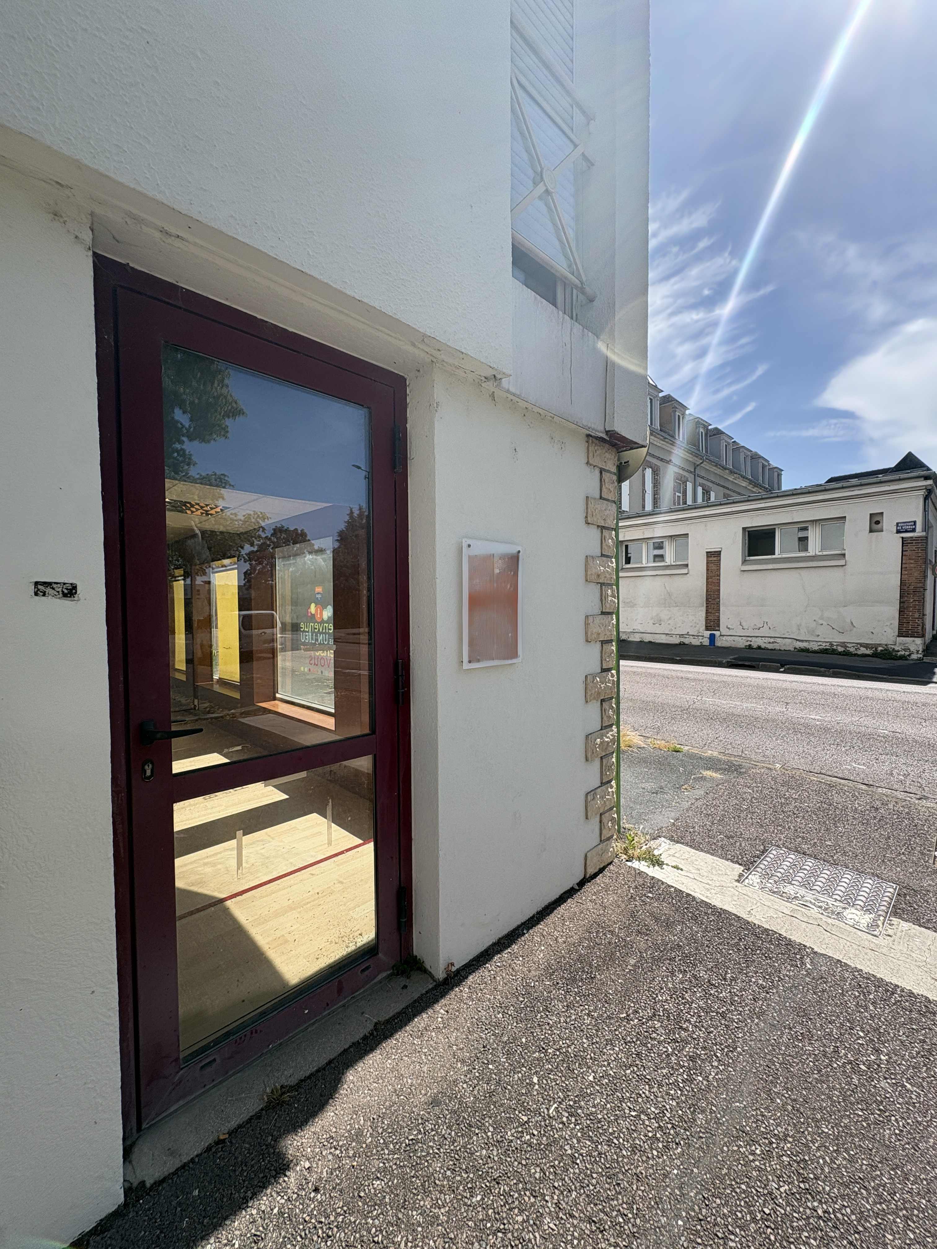 Local commercial 1 pièce 29 m² · à Verdun · 29 m² · 348 €/mois