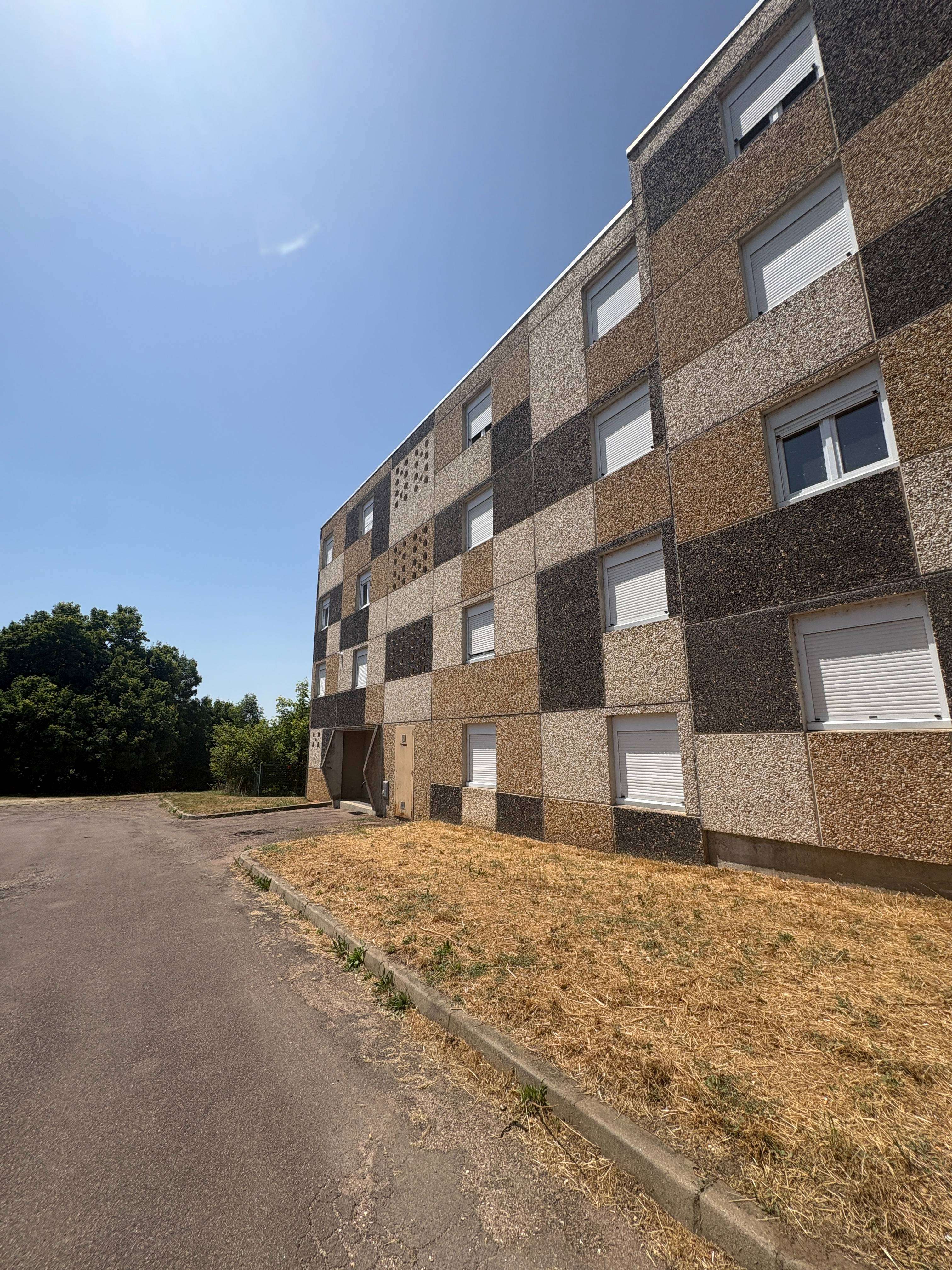 Appartement 3 pièces 64 m² · à Charles Cassiat · 64 m² · 585 €/mois