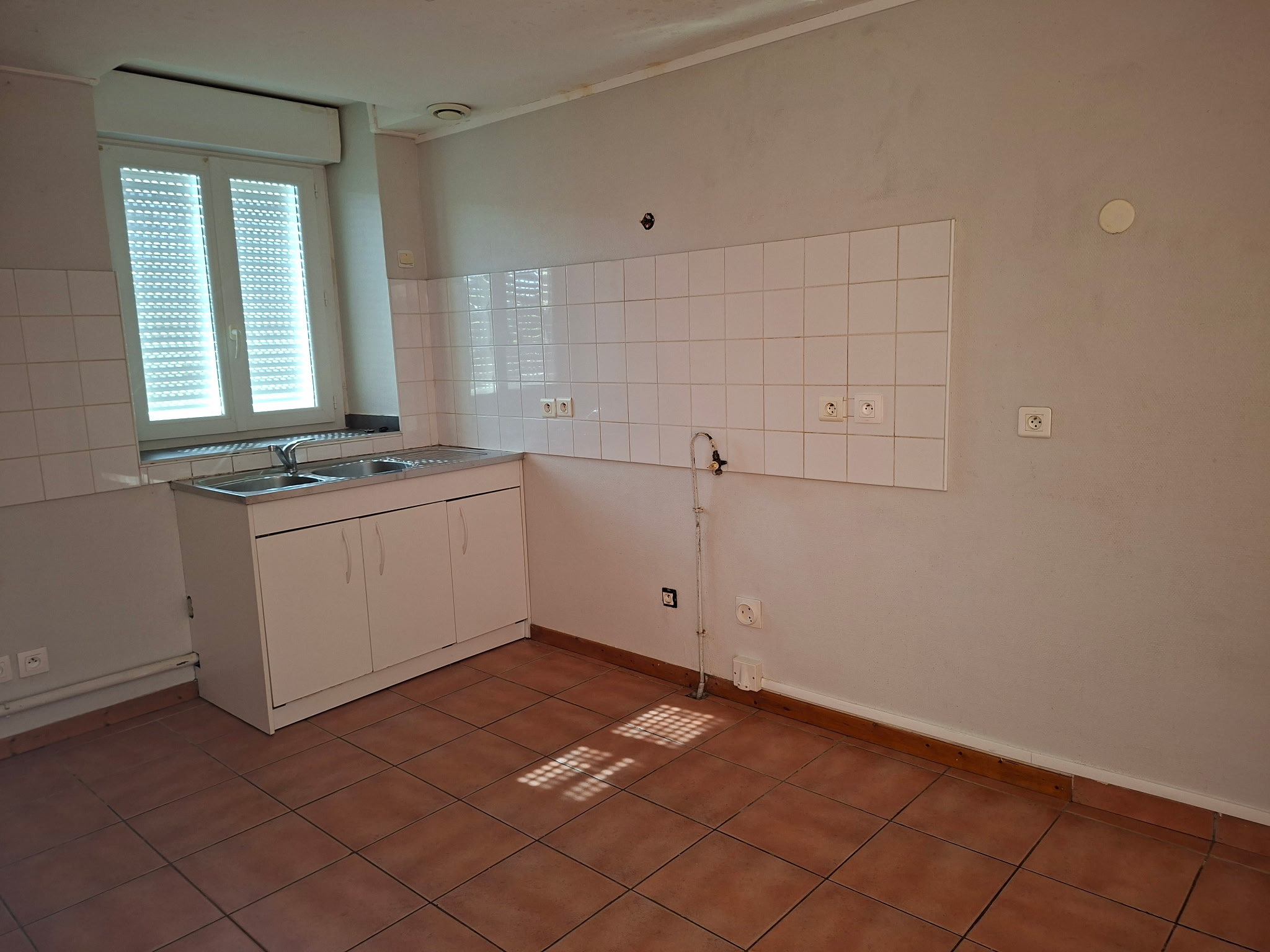 44 quai de moulins, 71300, MONTCEAU LES MINES, 3 Chambres Chambres , ,Maison,Location ,quai de moulins,58000030474