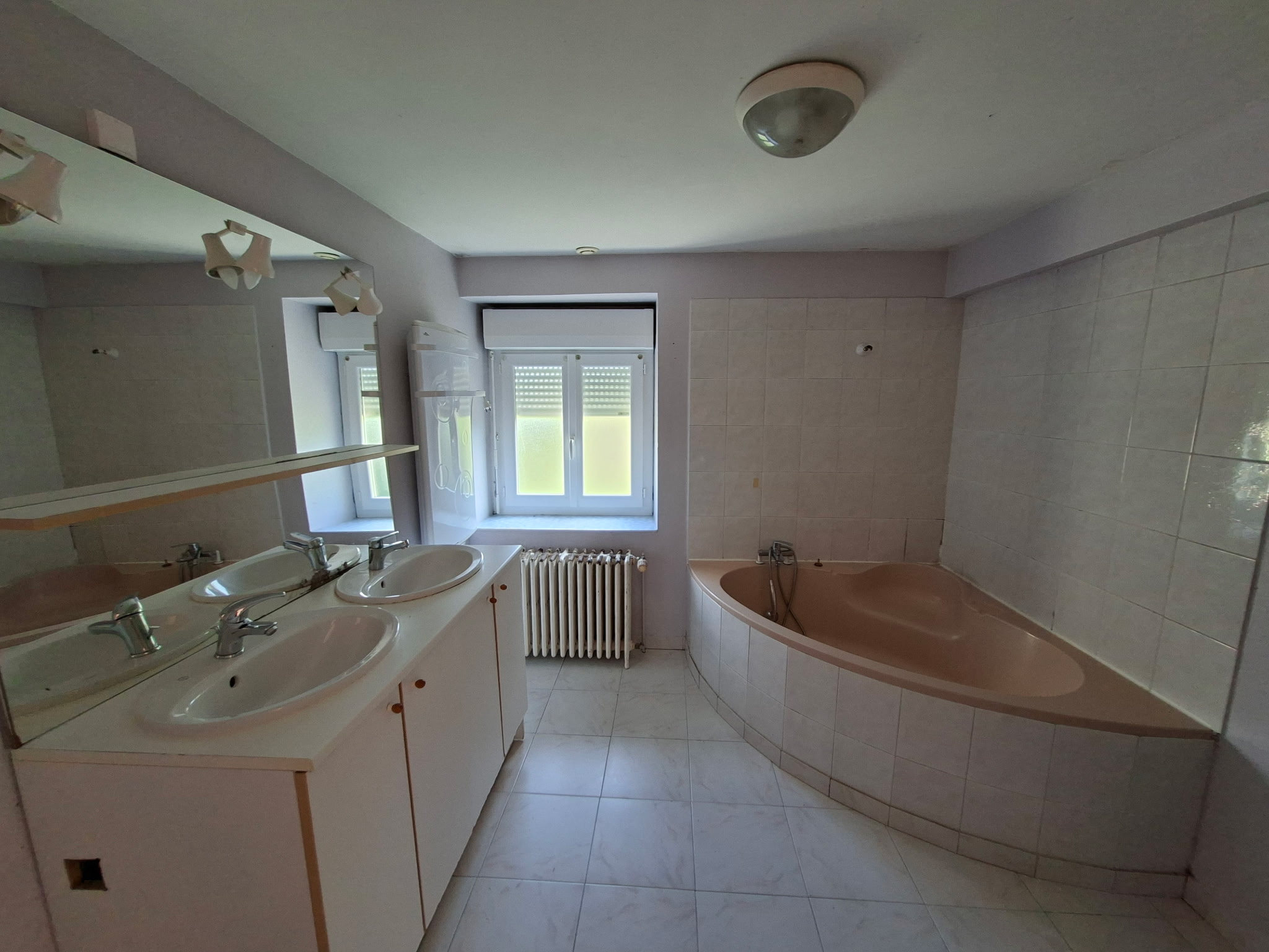 44 quai de moulins, 71300, MONTCEAU LES MINES, 3 Chambres Chambres , ,Maison,Location ,quai de moulins,58000030474