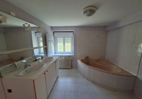 44 quai de moulins, 71300, MONTCEAU LES MINES, 3 Chambres Chambres , ,Maison,Location ,quai de moulins,58000030474