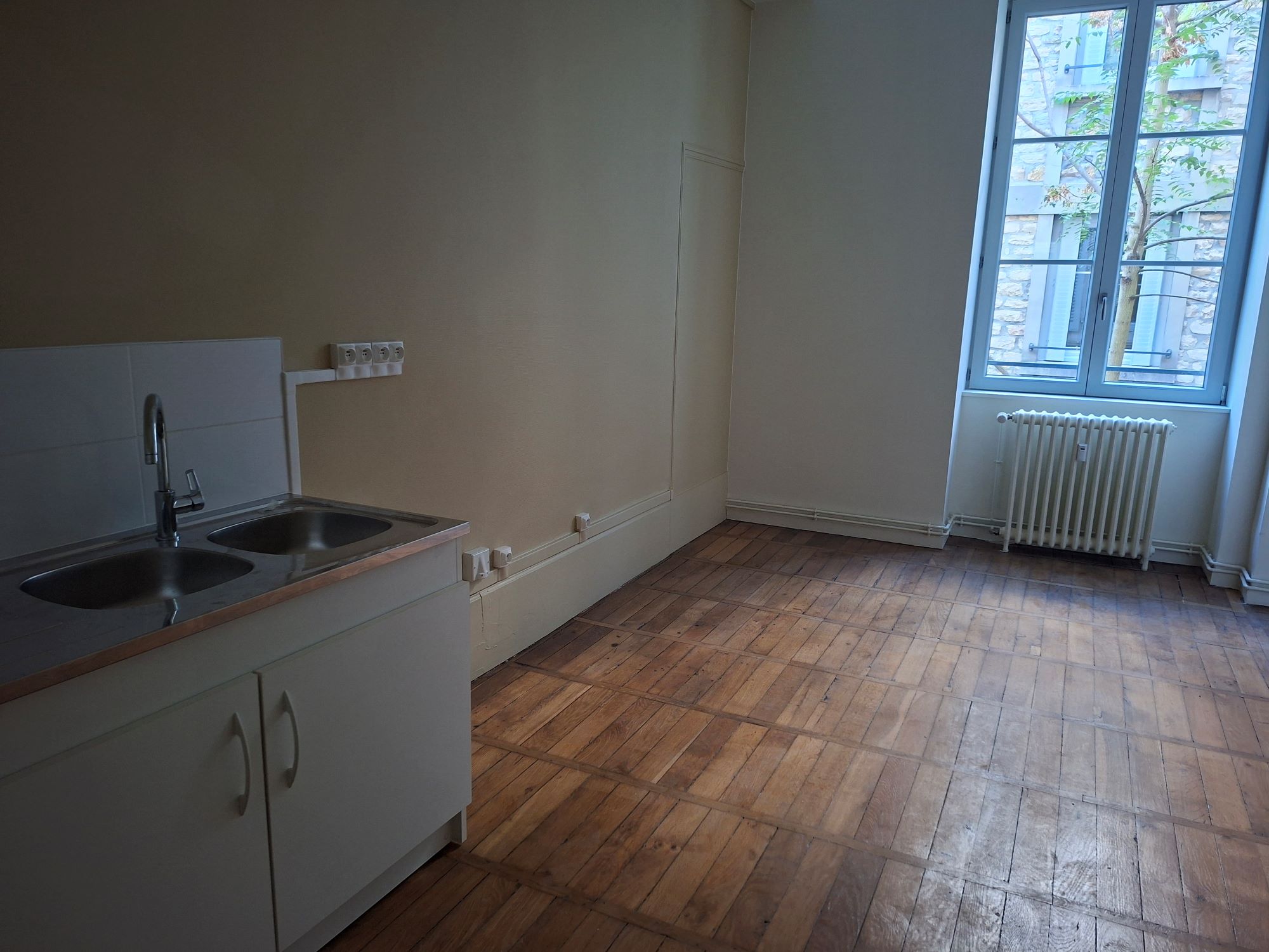 Appartement T3, 2 chambres, 1er étage, Rue Sainte-Anne, Dijon